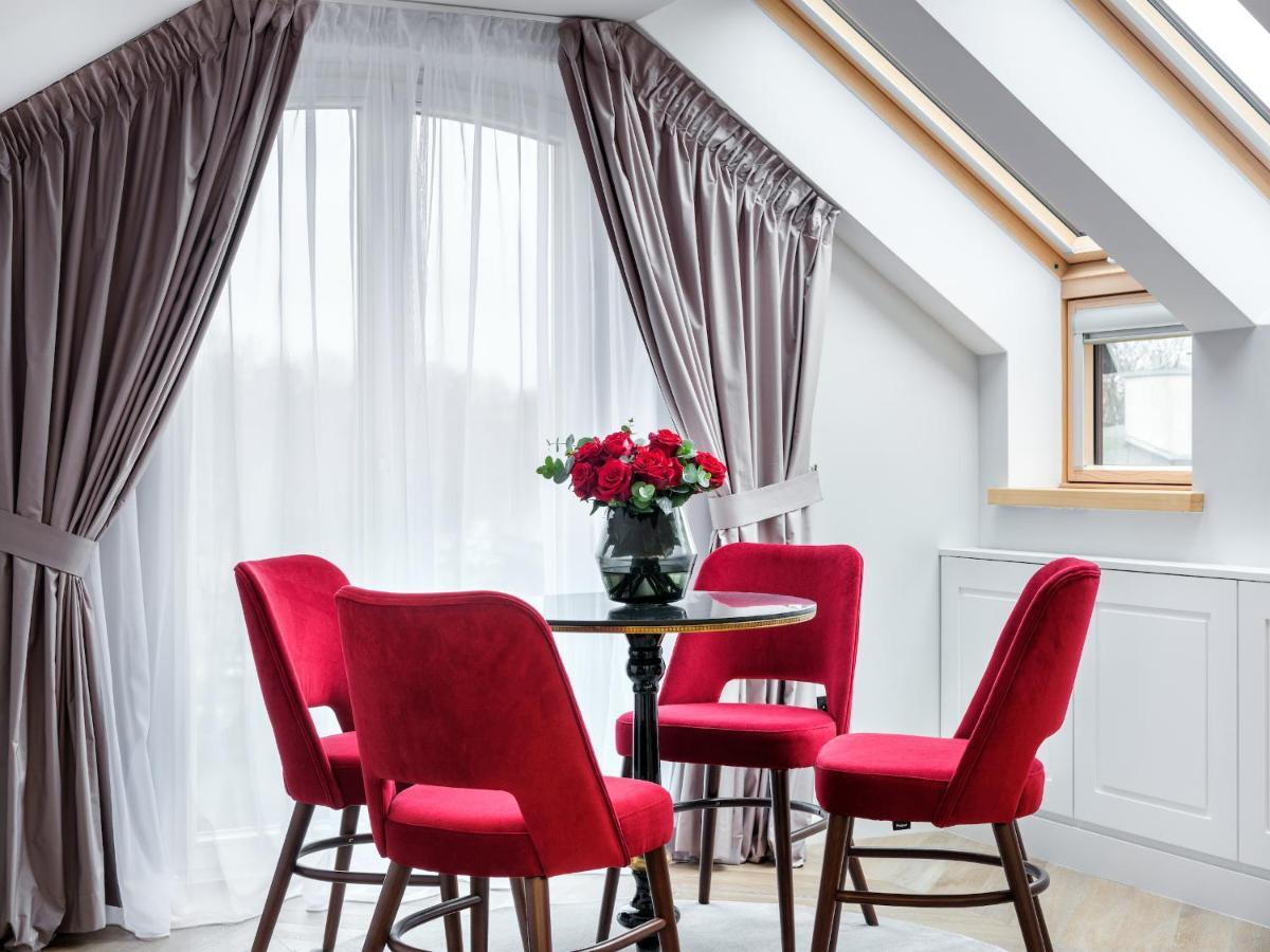 Golden Queen Deluxe Jacuzzi Apartments - Old Town Krakow Ngoại thất bức ảnh
